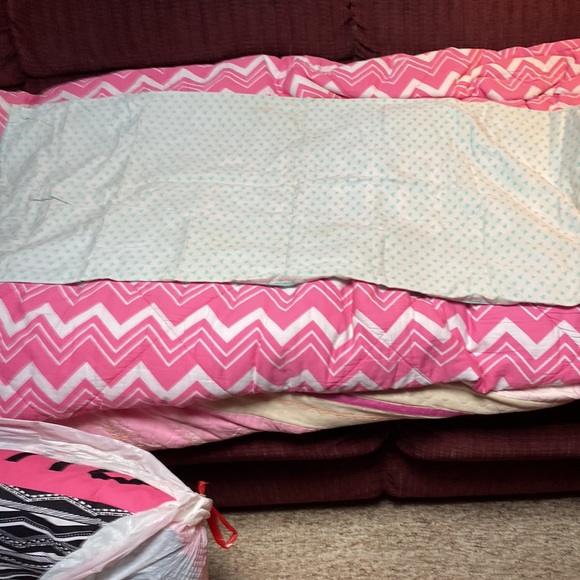 VS PINK BODY PILLOW-HIT SNOOZE - Picture 2 of 5